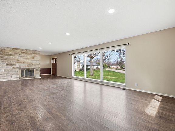 3rd image of 1401 N Elizabeth Ave