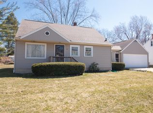 418 Winifred Ave, Lansing, MI 48917