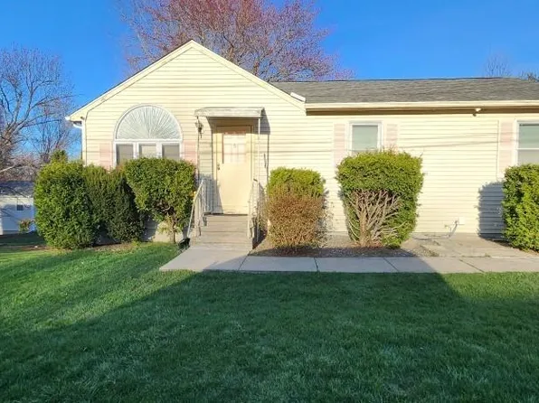 5 Barnes Ave, Johnston, RI 02919