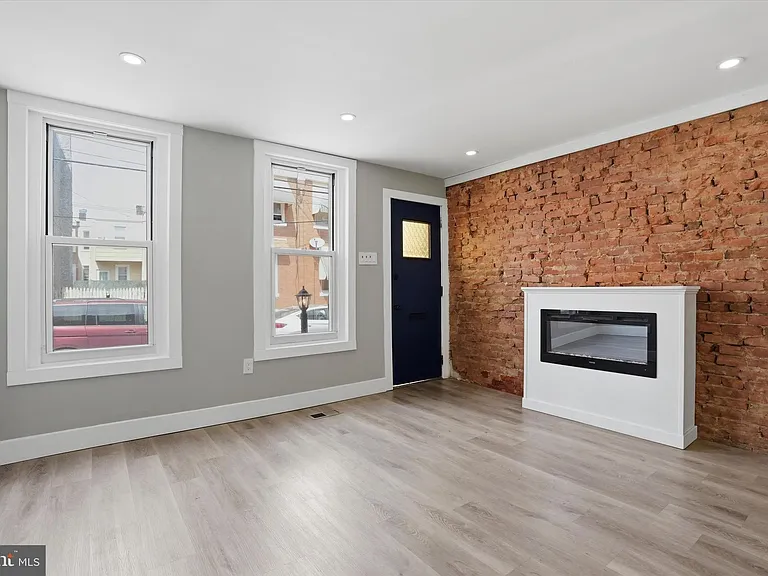 3185 Agate St — Photo 4