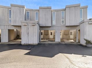 29 Fairway Pl, Montauk, NY 11954