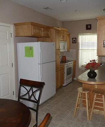 4th image of 2217 N 114th St