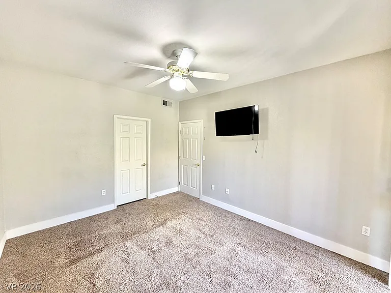 8555 W Russell Rd #2018 — Photo 15