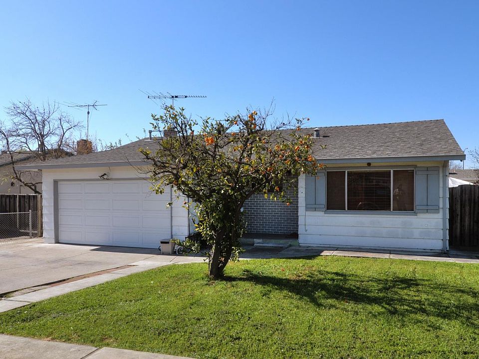 1st image of 1861 Oakton Ct