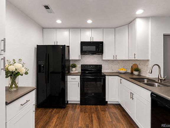 5th image of 3688 Dexter Court