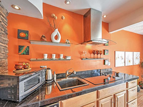 3rd image of 808 E Cochise Dr #A