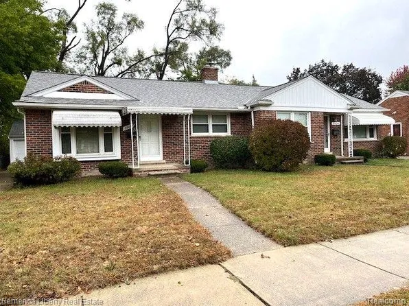 9928 Roseland St, Livonia, MI 48150