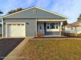 14 Lismore Dr, Toms River, NJ 08757