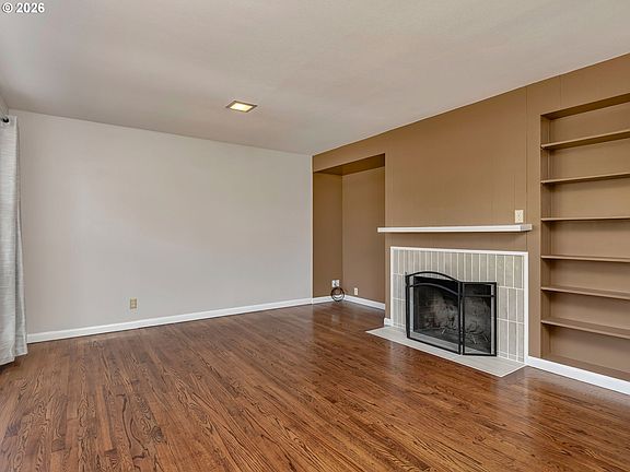 4th image of 4720 SW Larch Dr