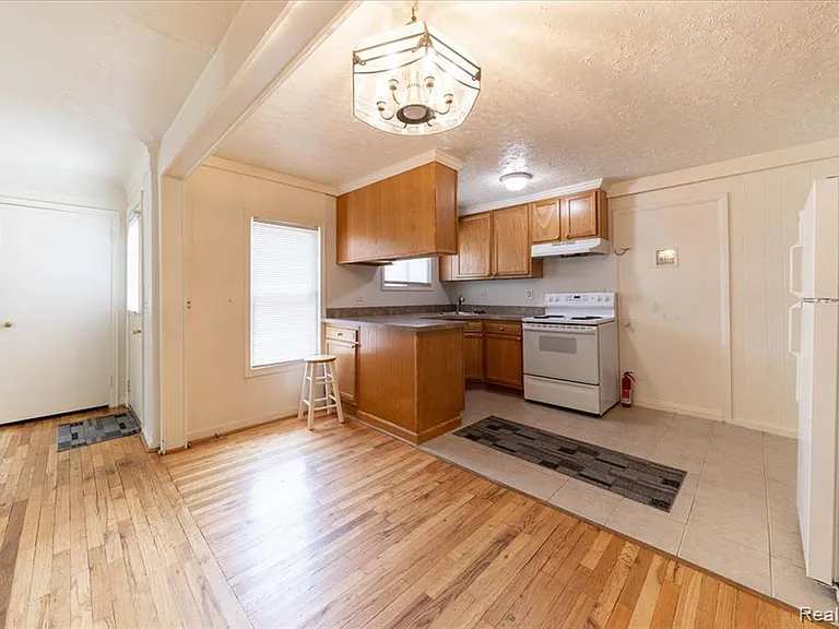4335 Territorial Rd #B — Photo 13