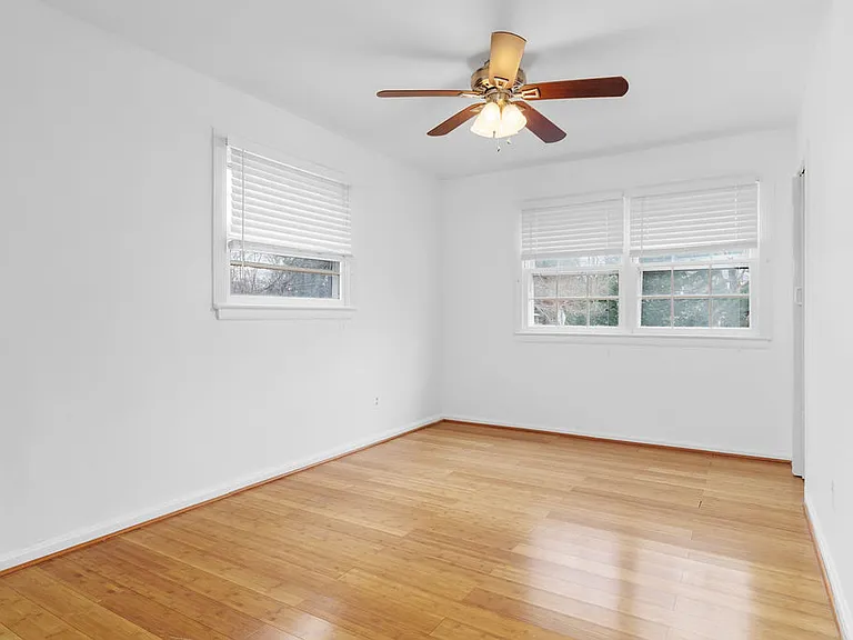 6138 Beachway Dr — Photo 19