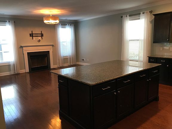 5th image of 111 Ocracoke Ln