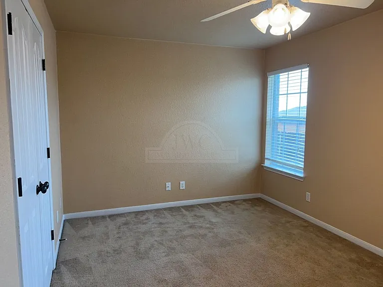 4701 Autumn Valley Dr — Photo 14