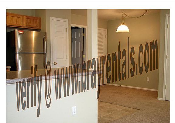 481 David Ct. dining