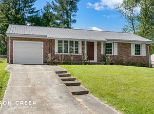 59 Starmount Dr, Asheville, NC 28806