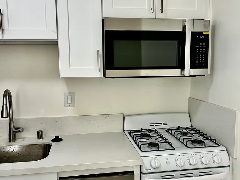 393 Waldo Ave #8 — Photo 12