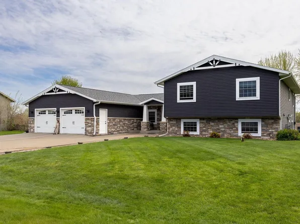 W8159 Beacon STREET, Onalaska, WI 54650