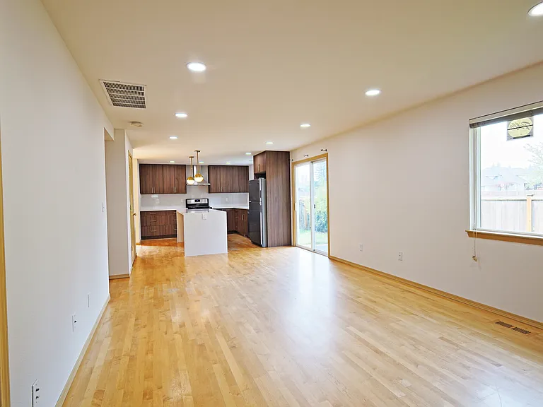 4006 NE 18th St — Photo 20