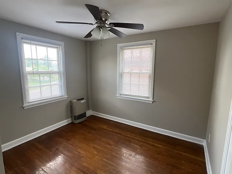 Parklynn Apts — Photo 11