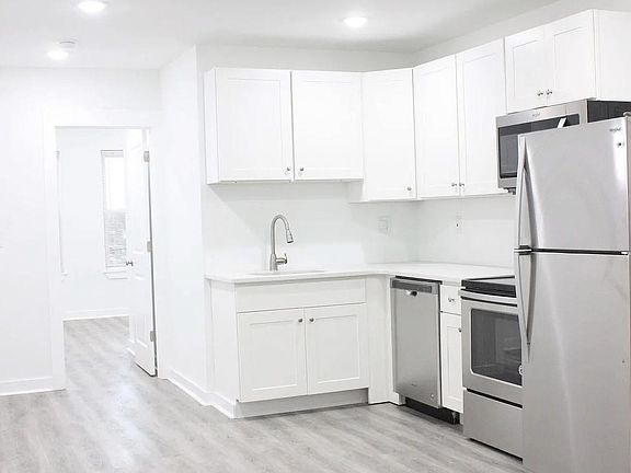 3rd image of 3424 Wallace St #C