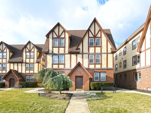36 The Crescent #10, Babylon, NY 11702