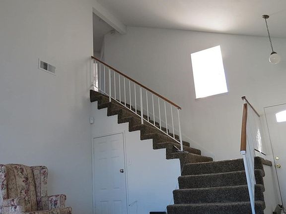5th image of 24092 Stonebridge Ct