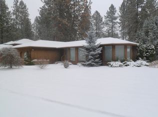 9904 N Arrowhead Dr, Spokane, WA 99208