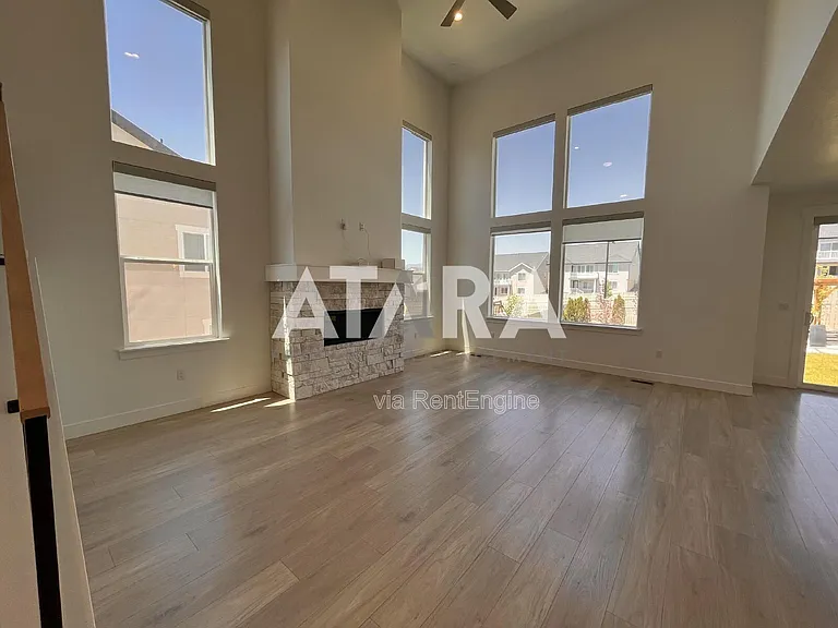 909 Sagehill Dr — Photo 40