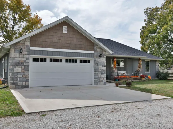 304 W Faulkner Street, Marionville, MO 65705