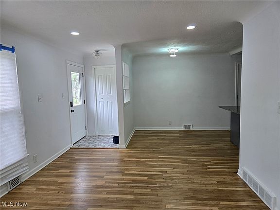 5th image of 24520 Berrimore Ln