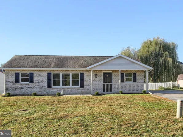15 Courtney Dr, Shippensburg, PA 17257