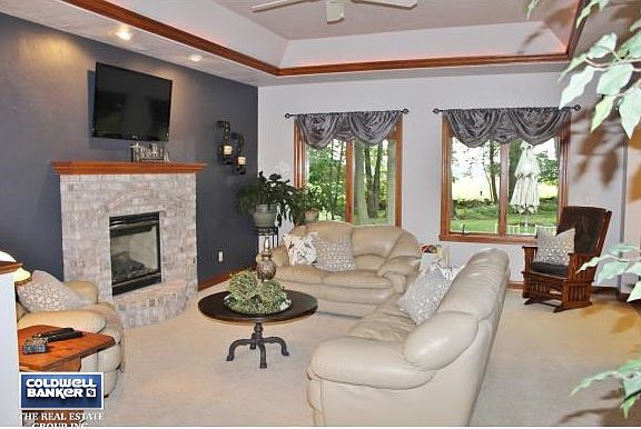 Great Room w/Gas Fireplace