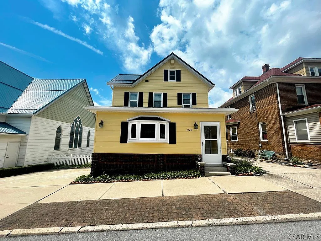 1110 Somerset Ave photo 1