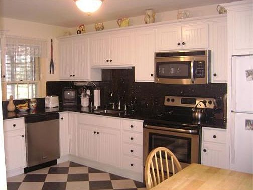 2nd image of 20 Tremont St #1