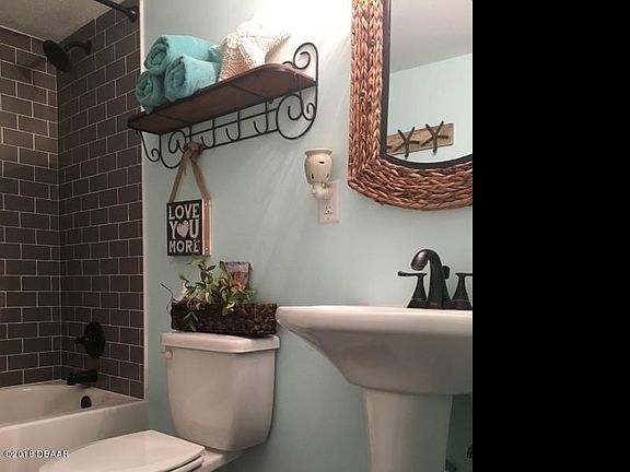 4th image of 315 N Causeway APT C202