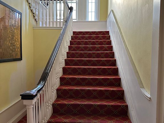 5th image of 257 Summer St APT 8