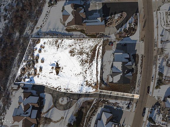 3rd image of 6363 Willow Creek Rd #127