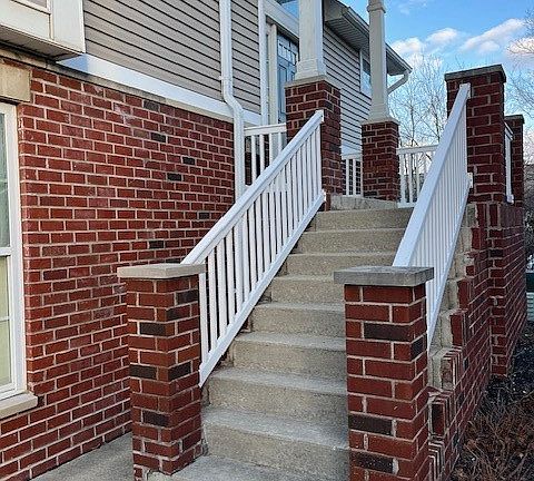 2nd image of 2706 Gardenia Ave APT 8