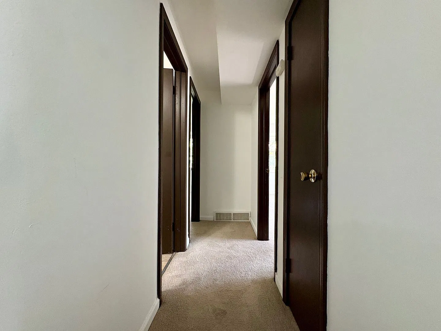 2 bed, 1360 sqft, $2,000 — Photo 3