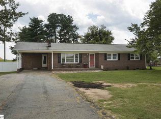 614 Mountain View Rd, Boiling Springs, SC 29316