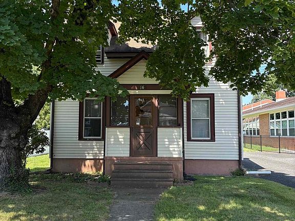 3rd image of 14 Arch St