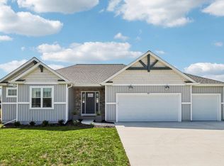 355 Ridgeview Dr, Lake Mills, WI 53551