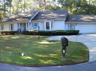 8 Cavan Ln, Savannah, GA 31411