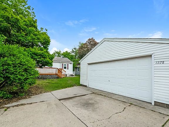 5th image of 7040 Harriet Ave S