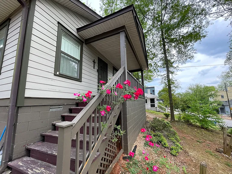 950 Smith St SW — Photo 23