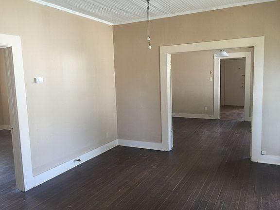 5th image of 120 Elm St