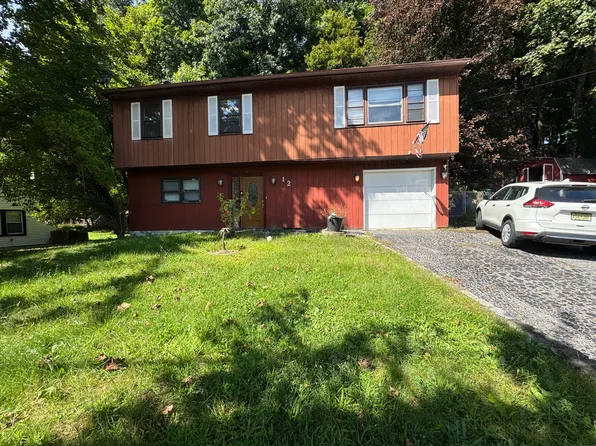 12 Brooklyn Mountain Rd, Hopatcong, NJ 07843
