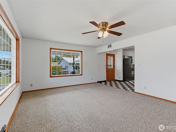 5th image of 1325 9th Street