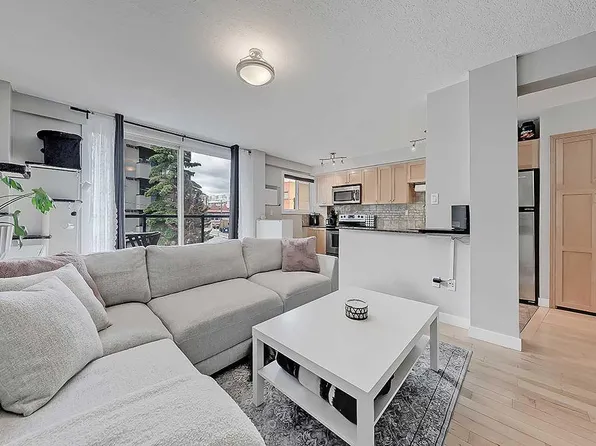 1715 E 13th St SW #10, Calgary, AB T2T 3P5