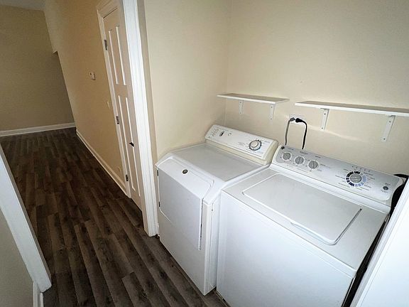 4th image of 3650 W Diversey Ave #1R